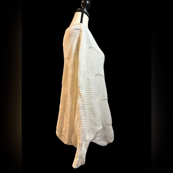 Chic Off-Shoulder White Sweater - Picture 5 of 6